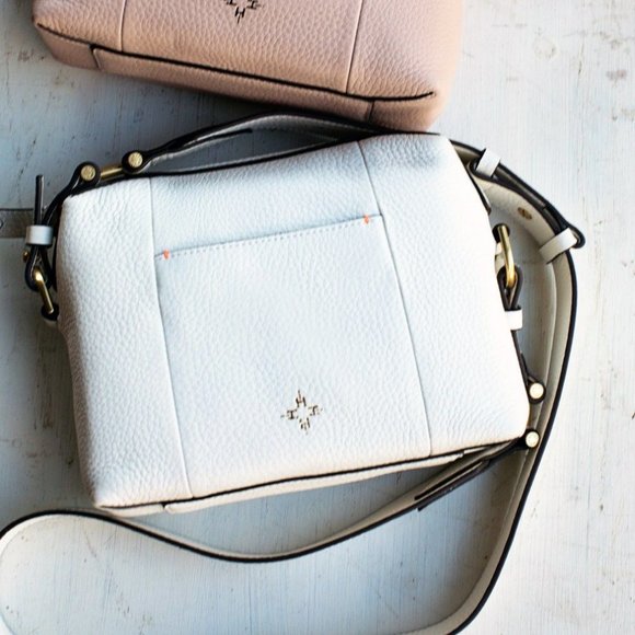 India Hicks Shift and Switch Crossbody Bag - NEW - Picture 3 of 3